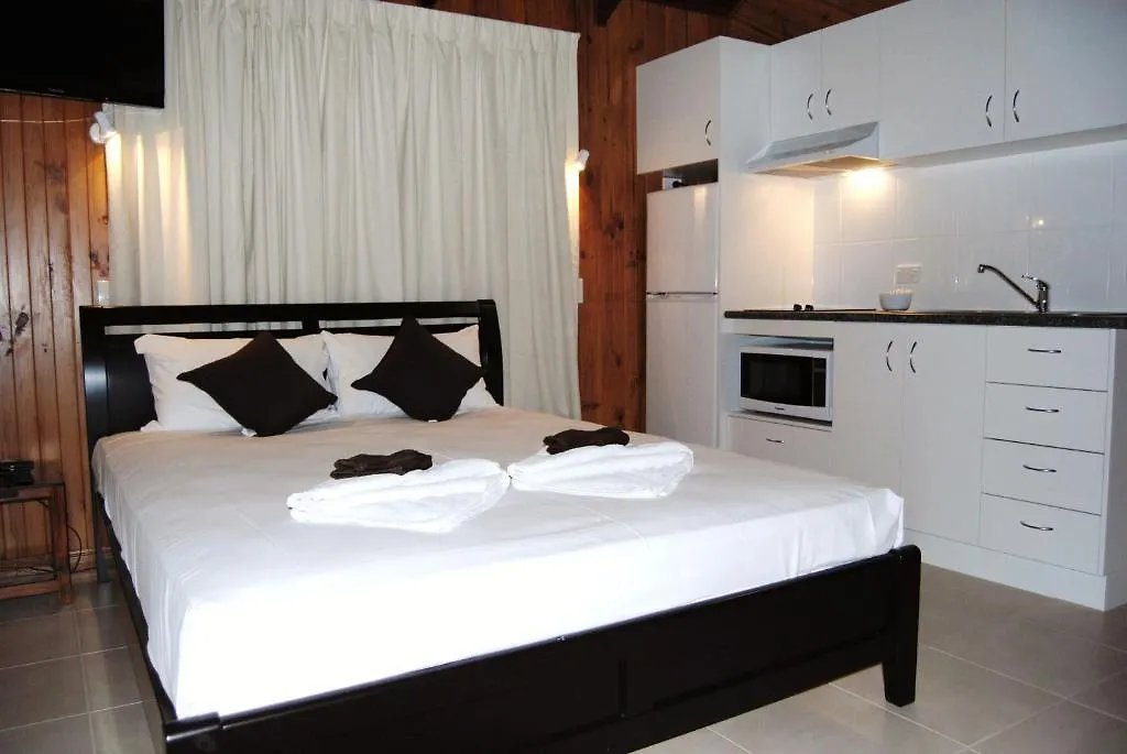 Апарт-отель Airlie Beach Apartments